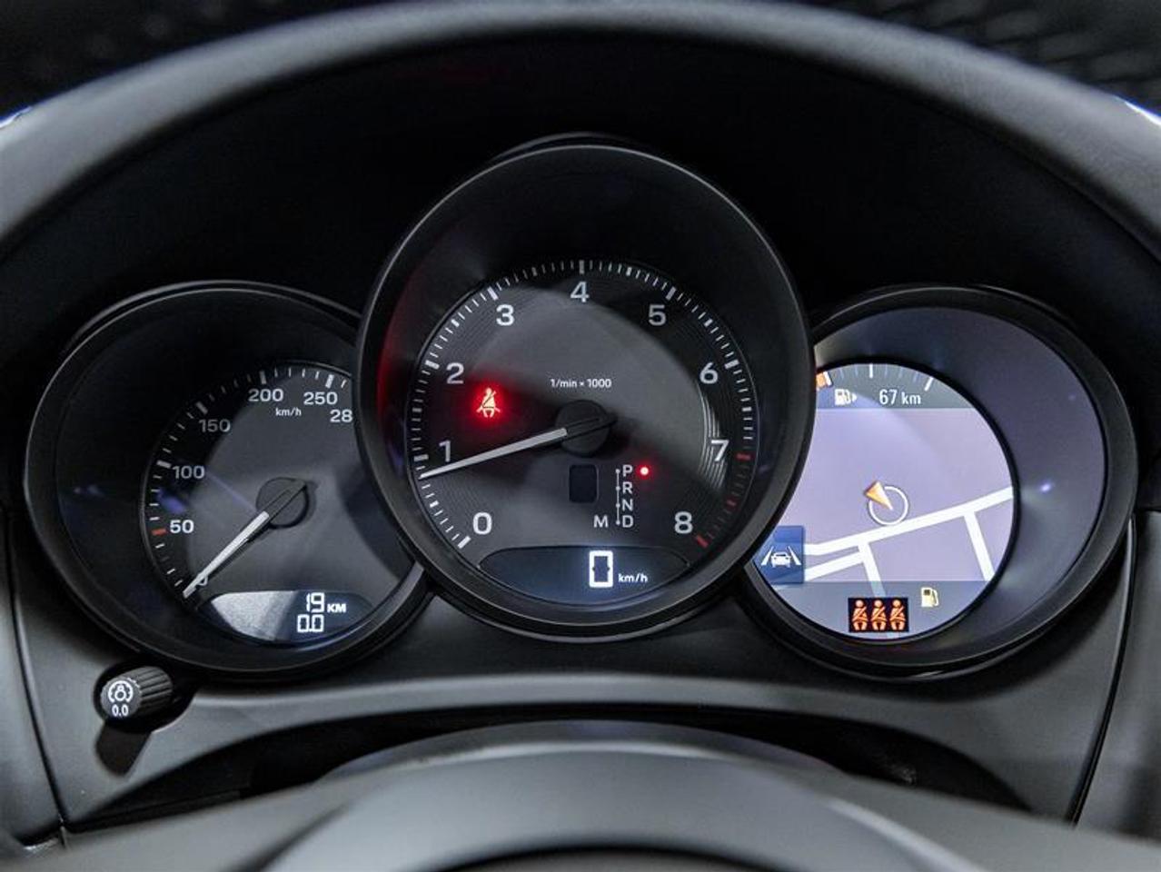 2026 Porsche Macan  Photo