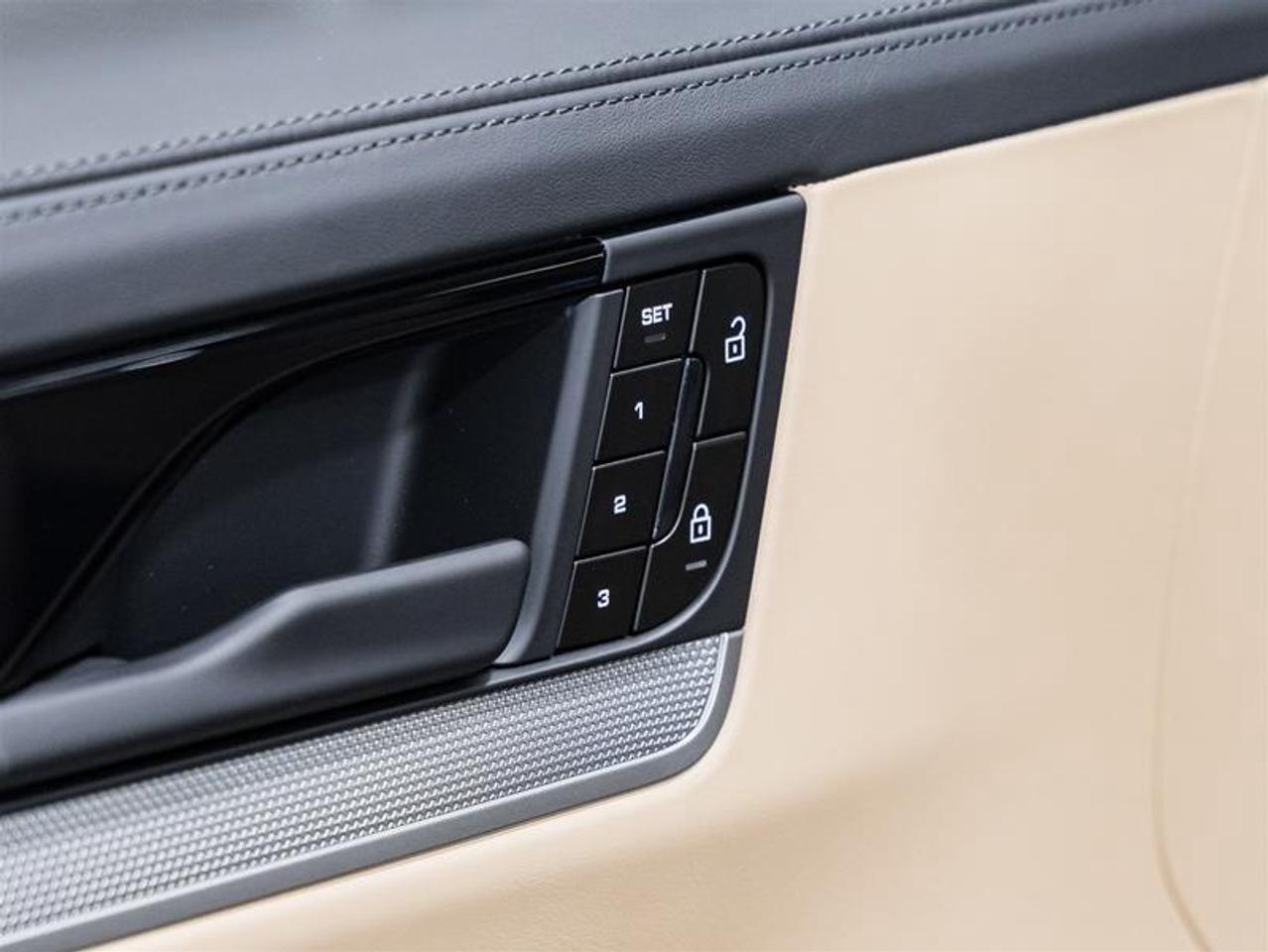 2026 Porsche Cayenne  Photo