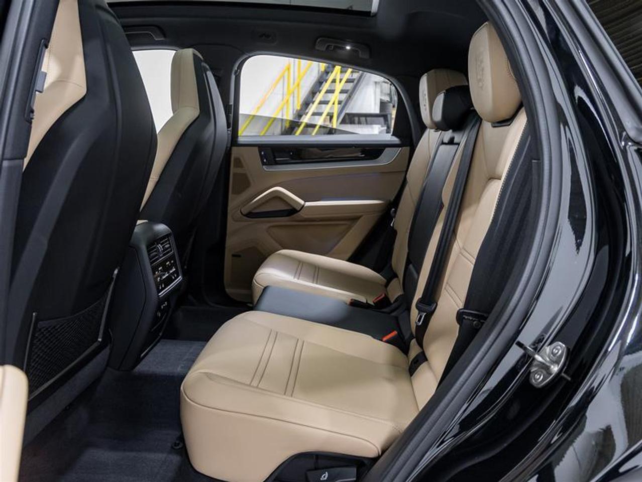 2026 Porsche Cayenne  Photo