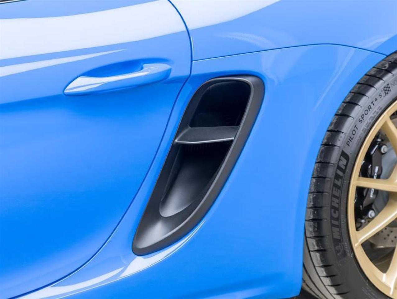 2025 Porsche 718 Cayman  Photo