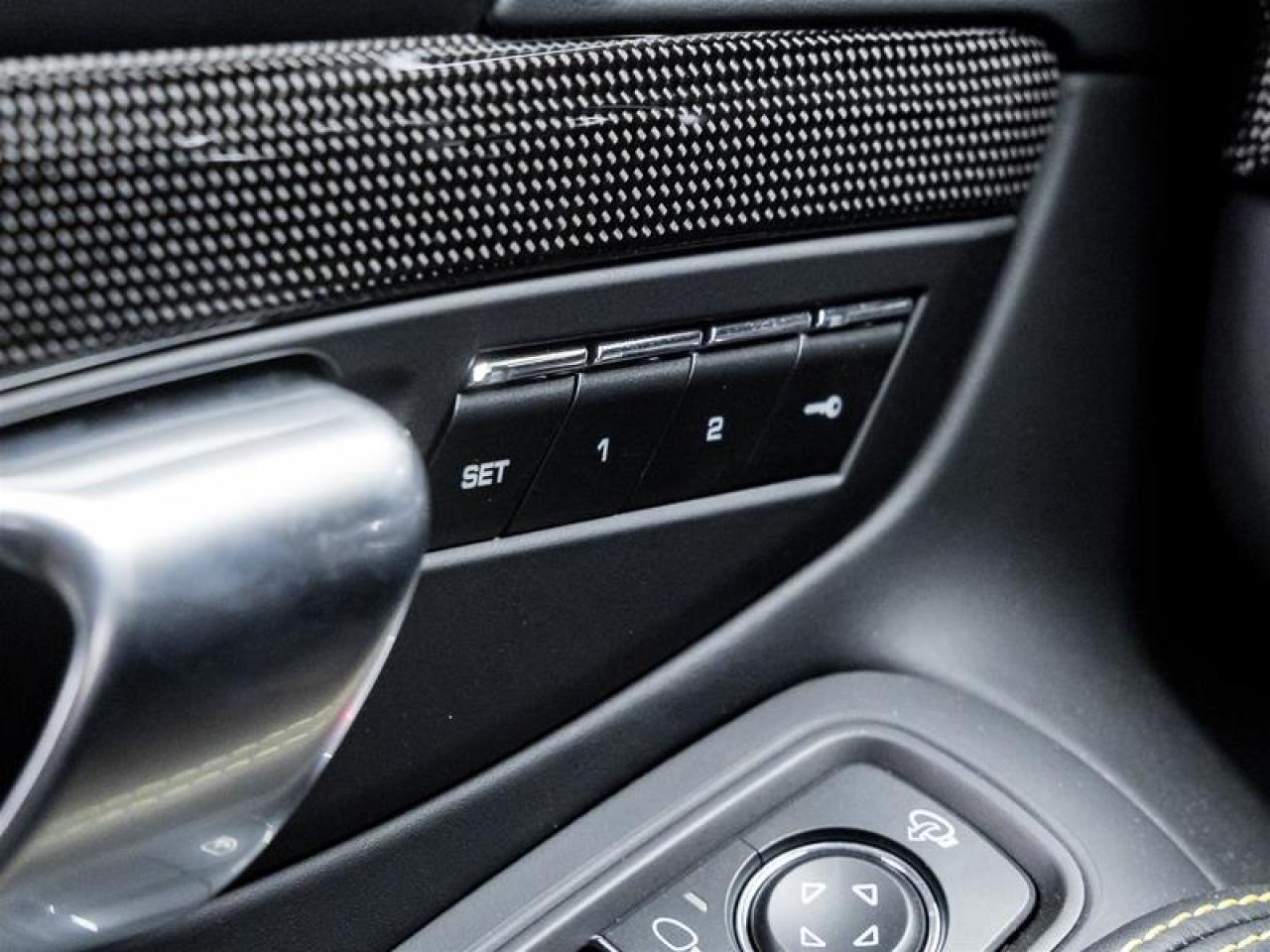 2025 Porsche 718 Cayman  Photo