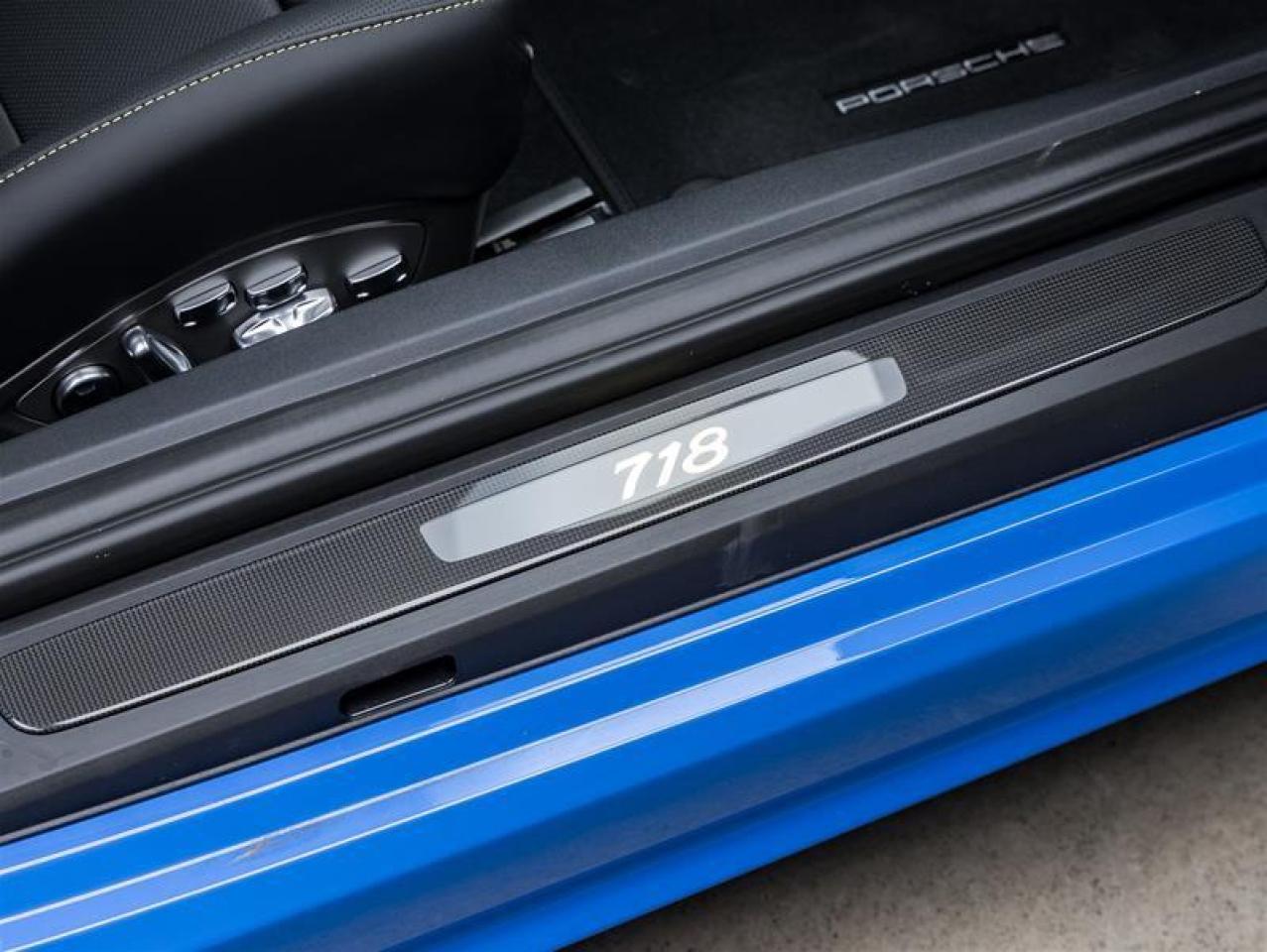 2025 Porsche 718 Cayman  Photo