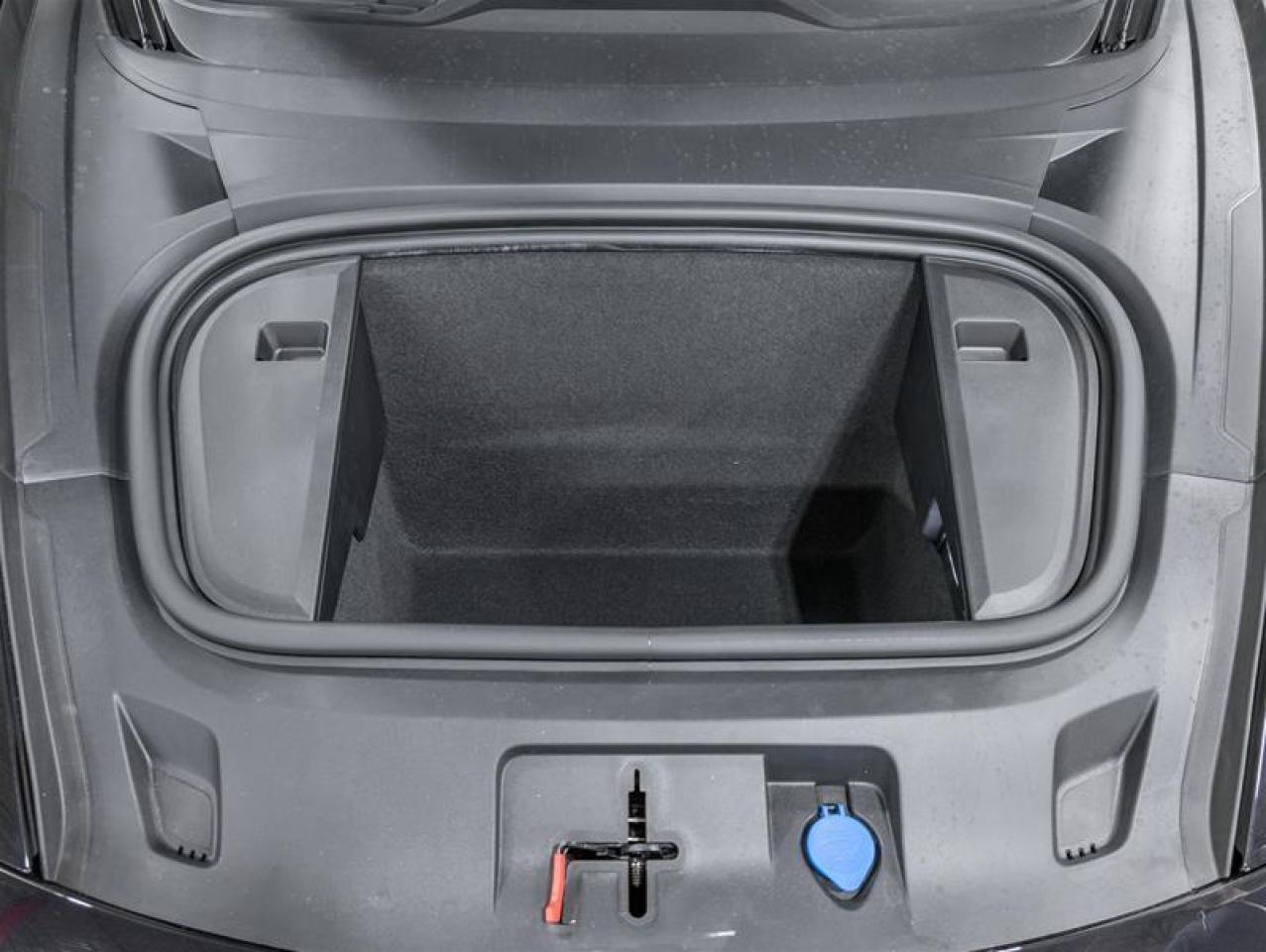 2026 Porsche Taycan  Photo