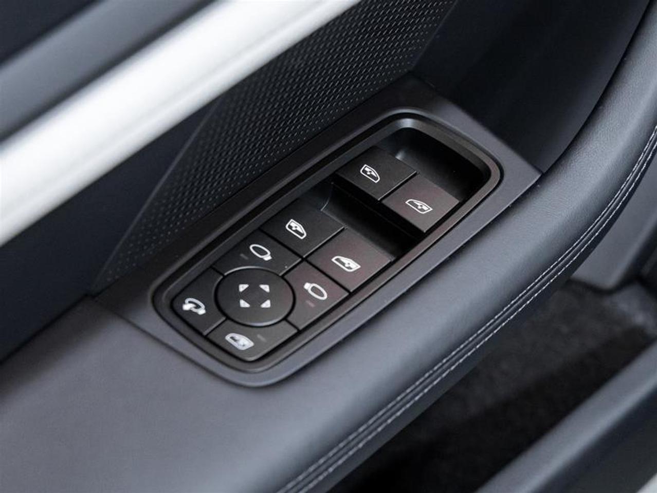 2026 Porsche Taycan  Photo