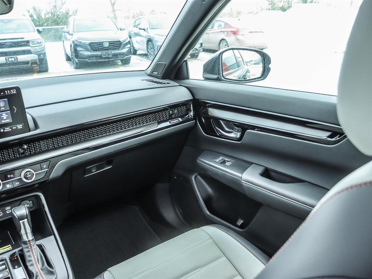 2024 Honda CR-V Hybrid Touring 4dr All-Wheel Drive Photo