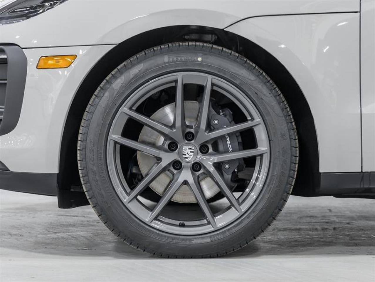 2026 Porsche Macan  Photo