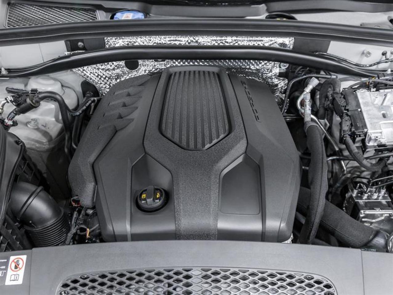 2026 Porsche Macan  Photo