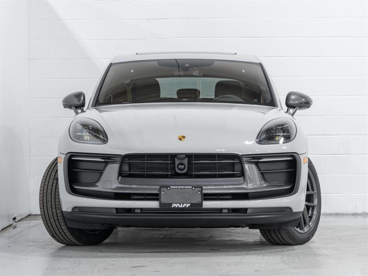 2026 Porsche Macan  Photo