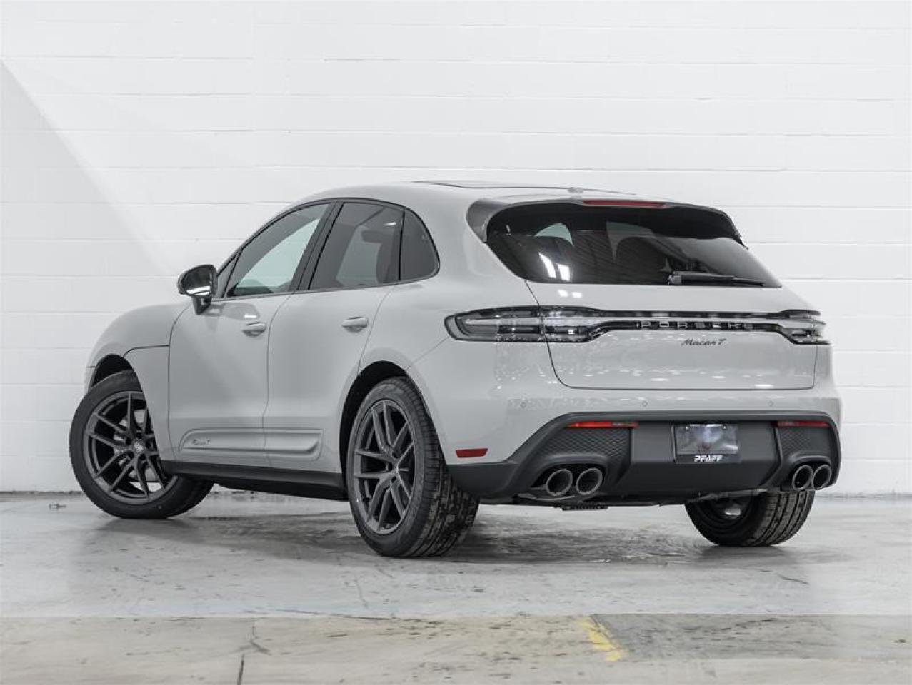 2026 Porsche Macan  Photo