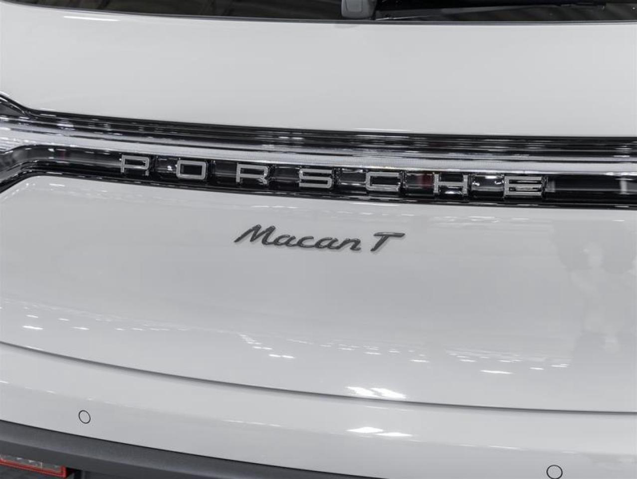 2026 Porsche Macan  Photo