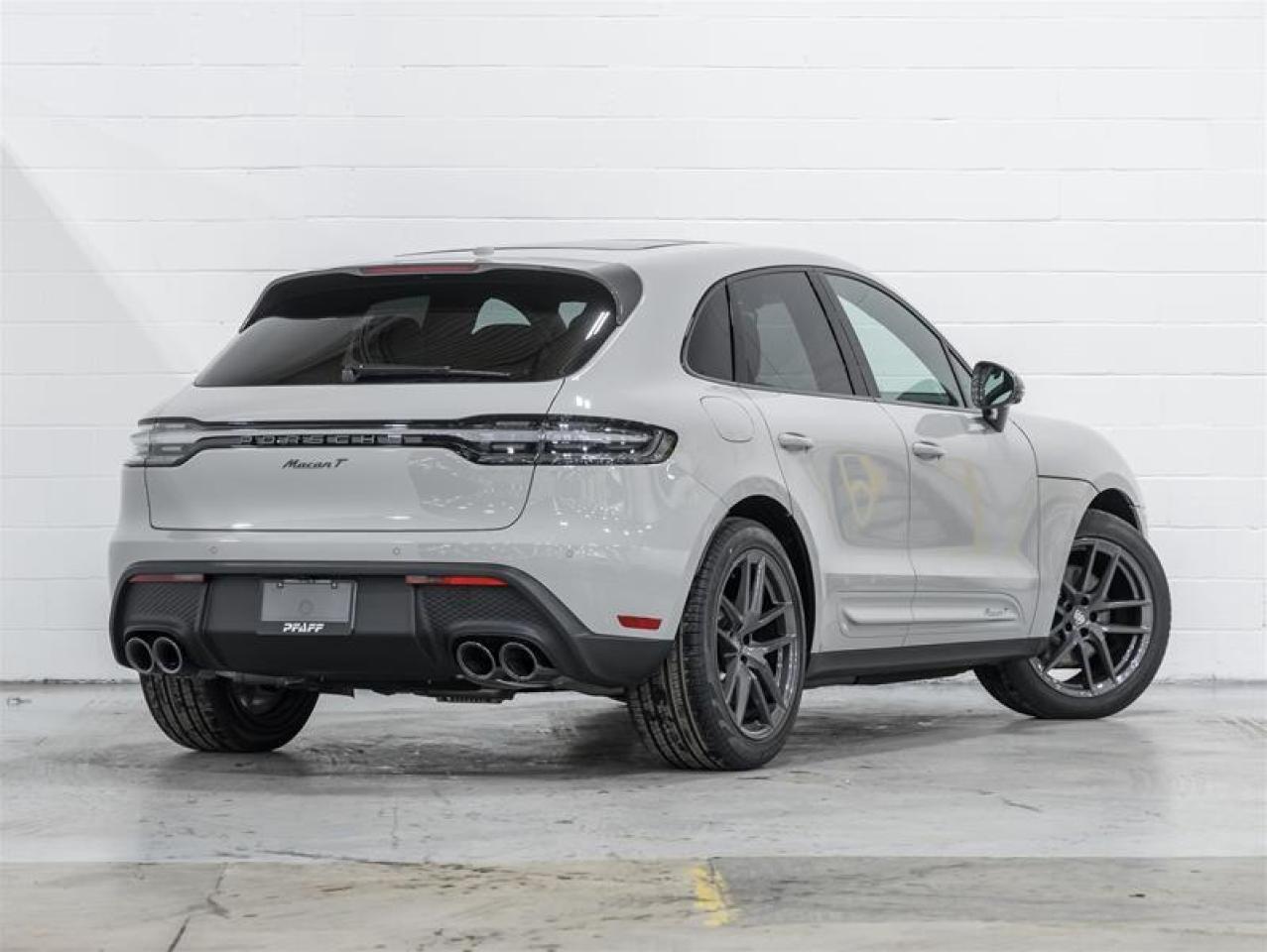 2026 Porsche Macan  Photo