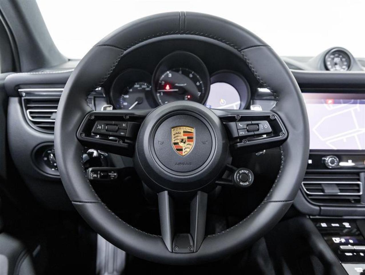 2026 Porsche Macan  Photo