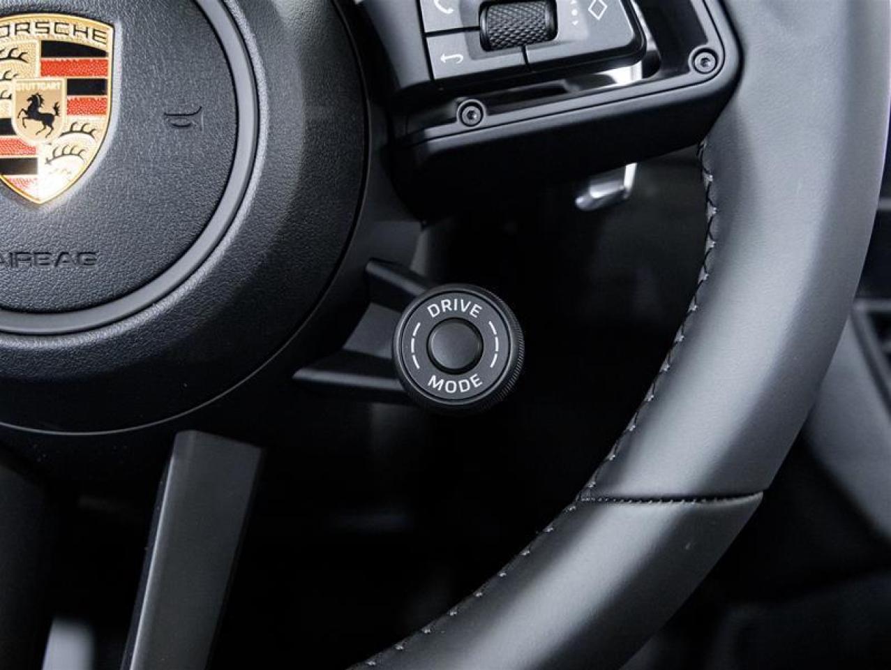 2026 Porsche Macan  Photo