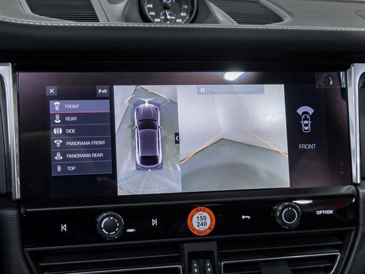 2026 Porsche Macan  Photo