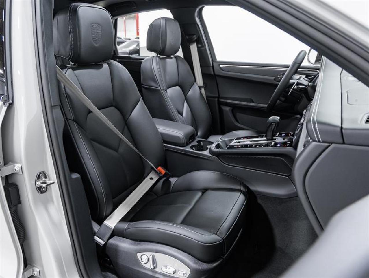 2026 Porsche Macan  Photo