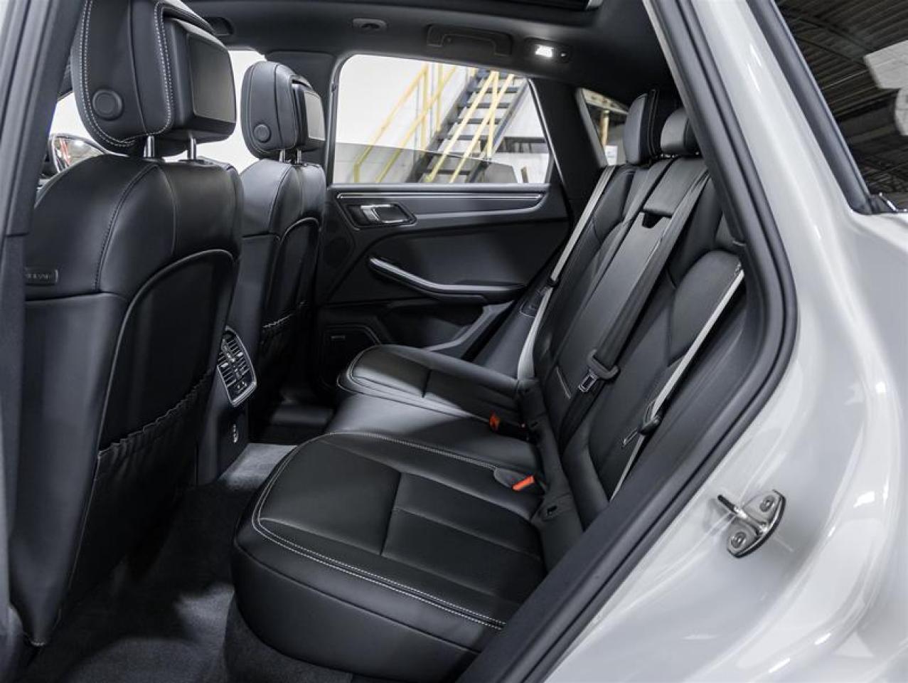 2026 Porsche Macan  Photo