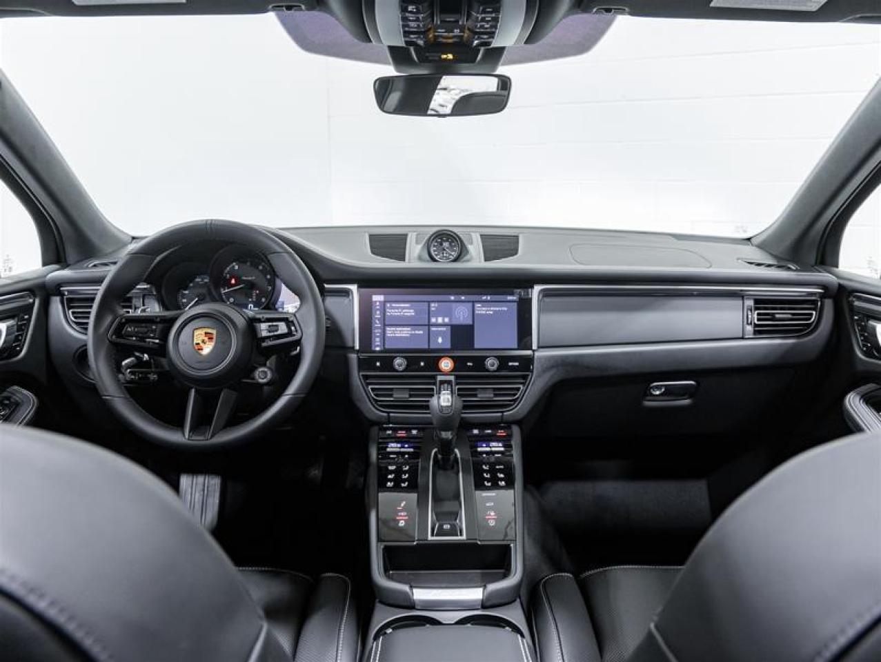 2026 Porsche Macan  Photo