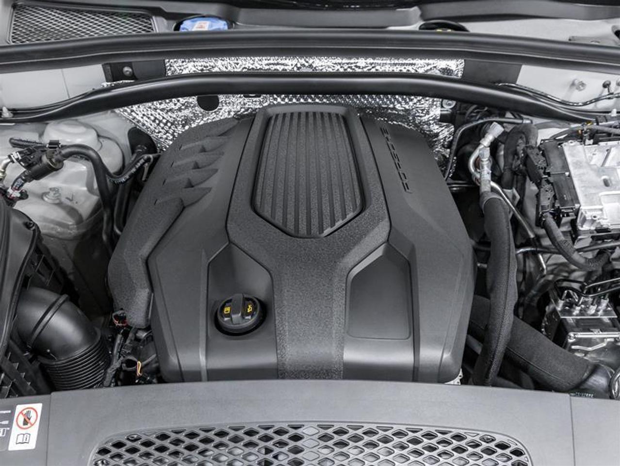 2026 Porsche Macan  Photo