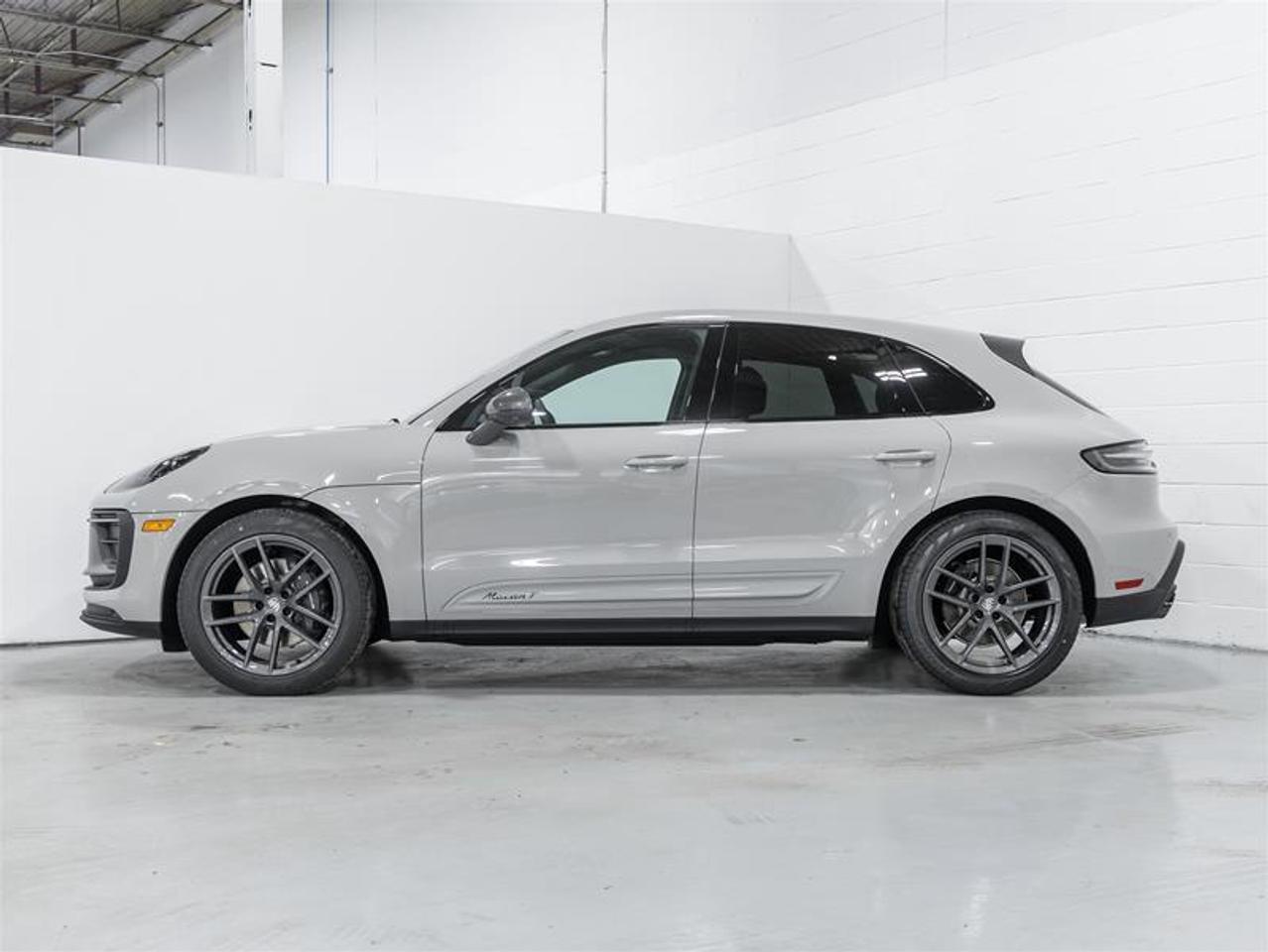 2026 Porsche Macan  Photo