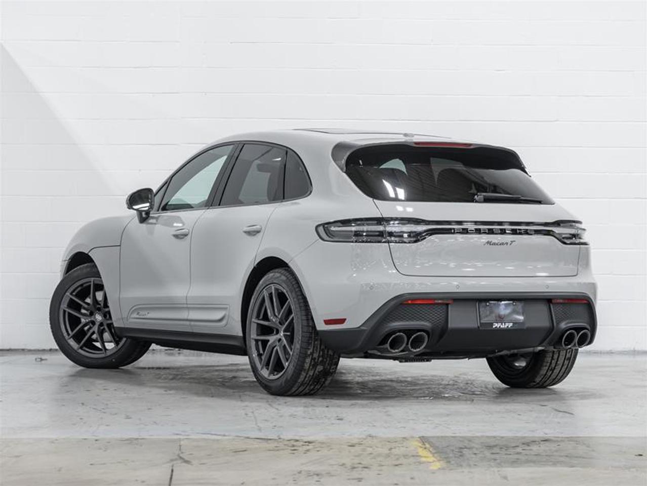 2026 Porsche Macan  Photo