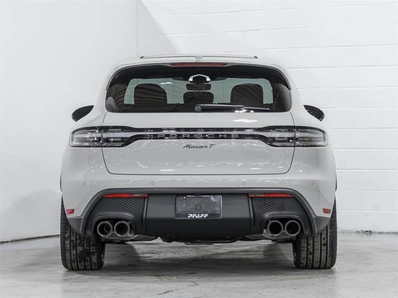 2026 Porsche Macan  Photo