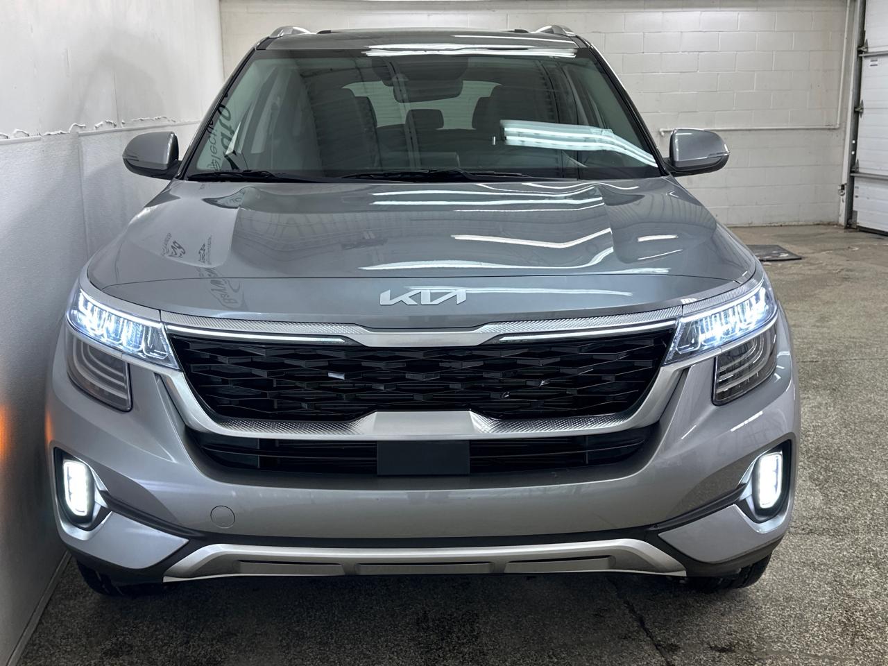 2023 Kia Seltos EX Premium 4dr All-Wheel Drive Photo