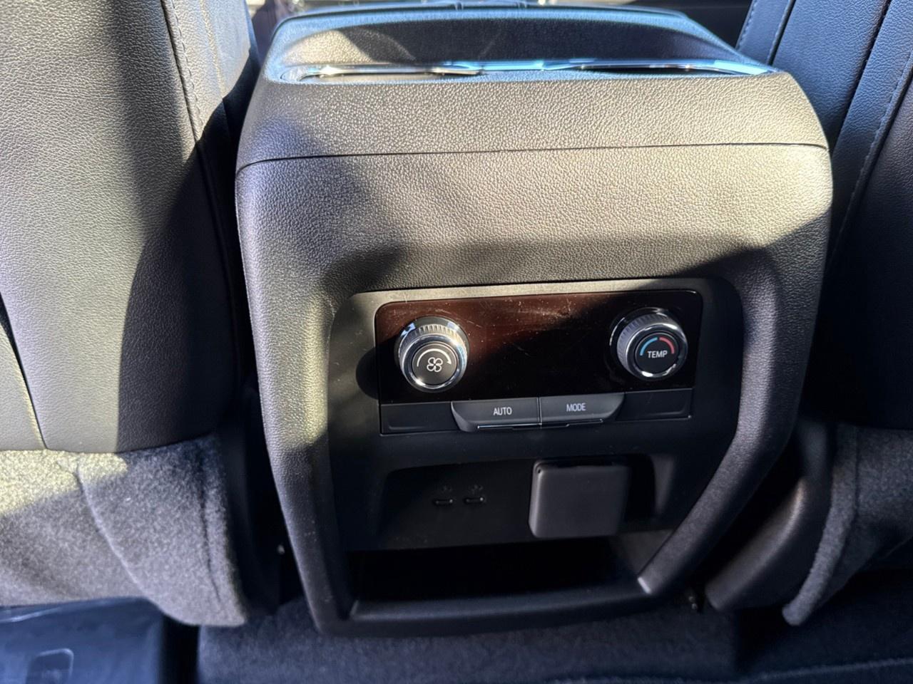 2026 Chevrolet Traverse AWD 4dr LT Photo