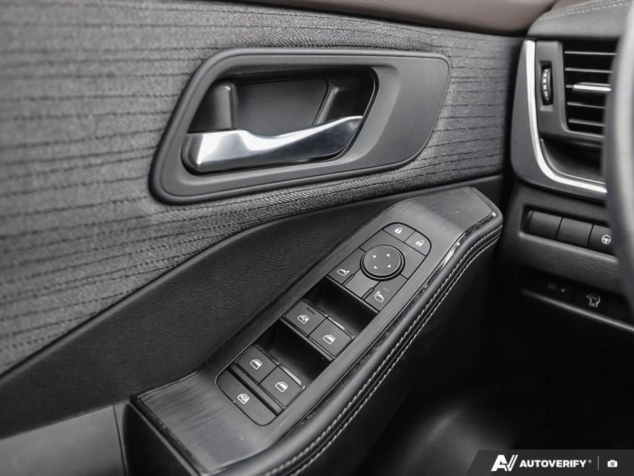 2023 Nissan Rogue SV Moonroof 4dr All-Wheel Drive Sport Utility Photo