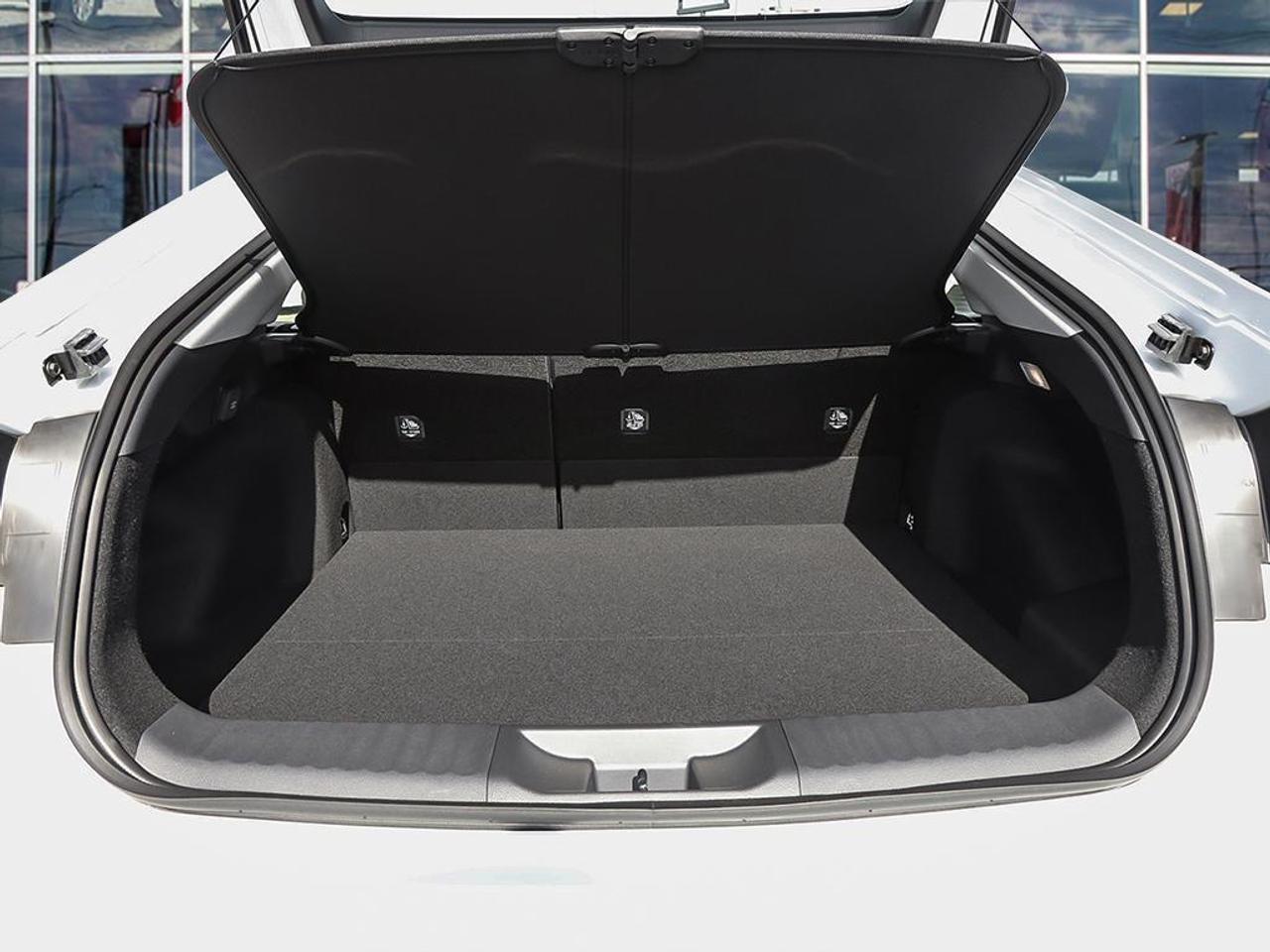 2026 Toyota Prius Plug-In Hybrid SE 5dr Hatchback Photo