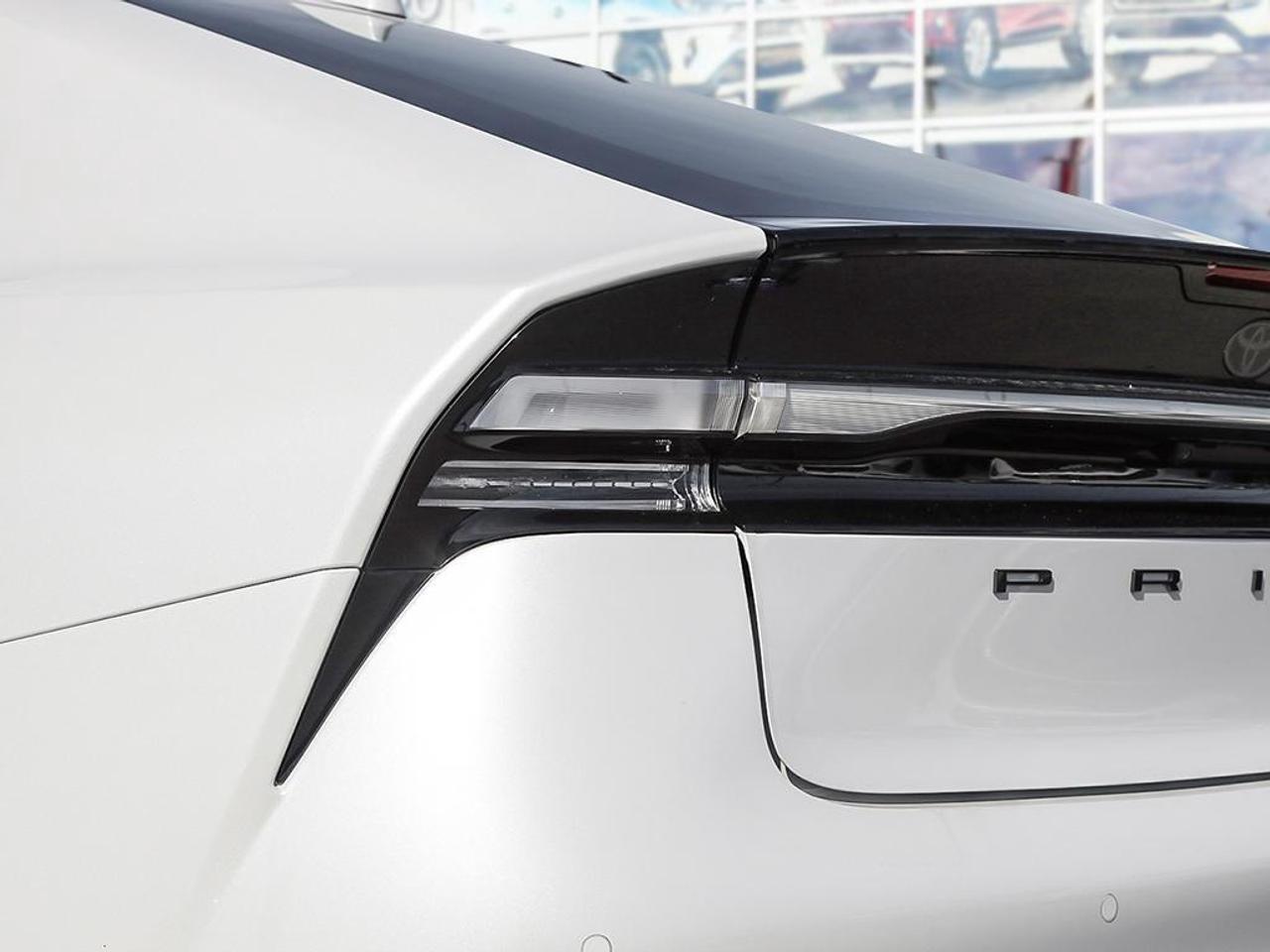 2026 Toyota Prius Plug-In Hybrid SE 5dr Hatchback Photo