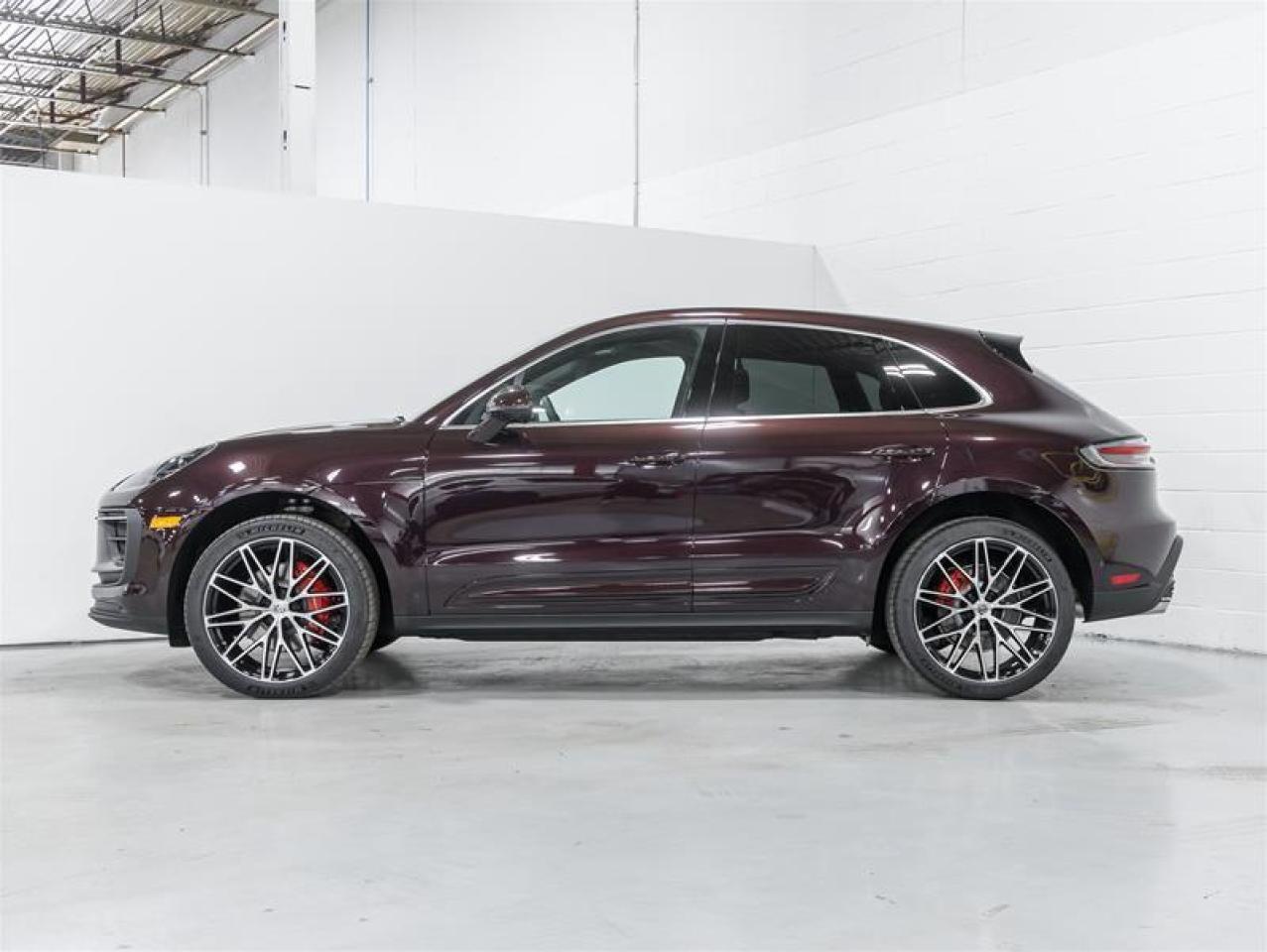 2026 Porsche Macan  Photo