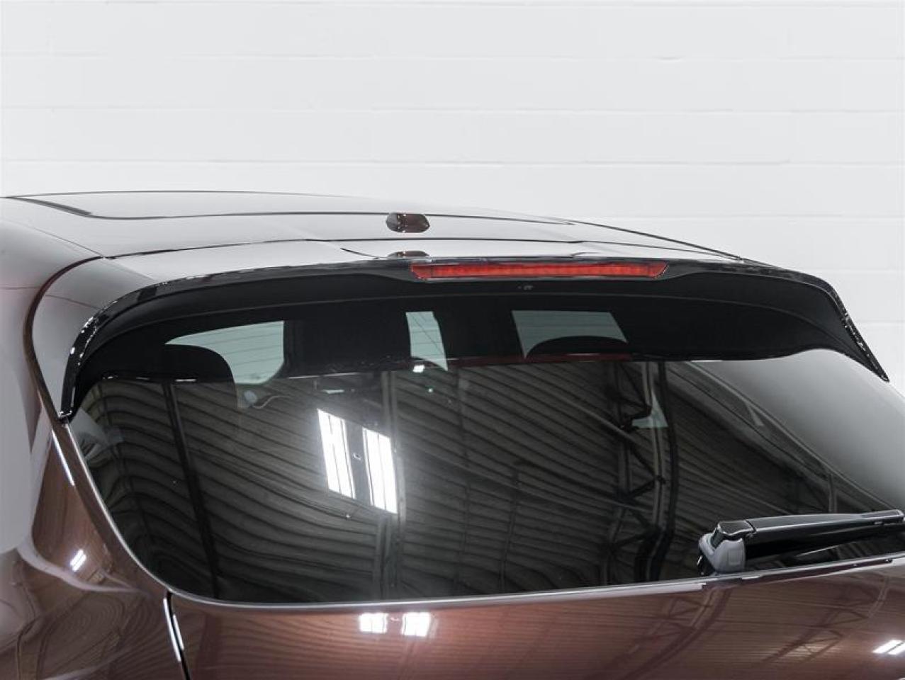 2026 Porsche Macan  Photo