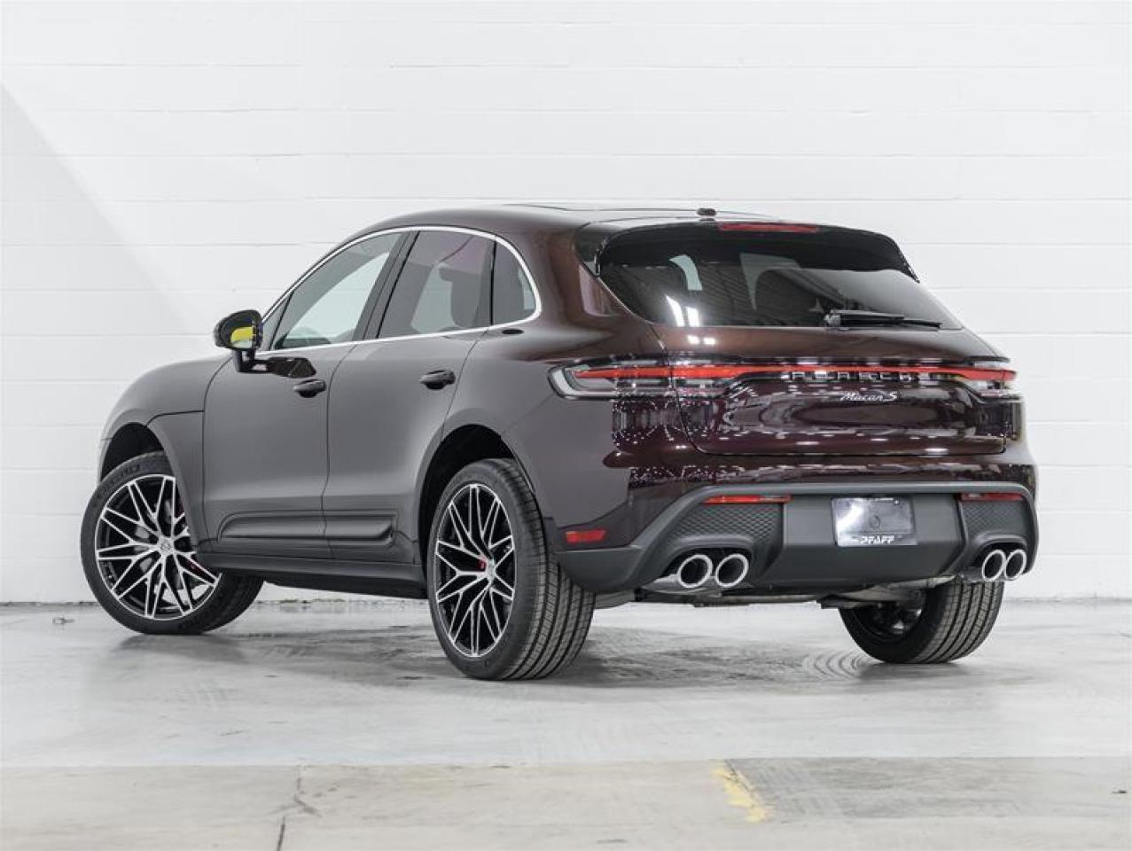 2026 Porsche Macan  Photo