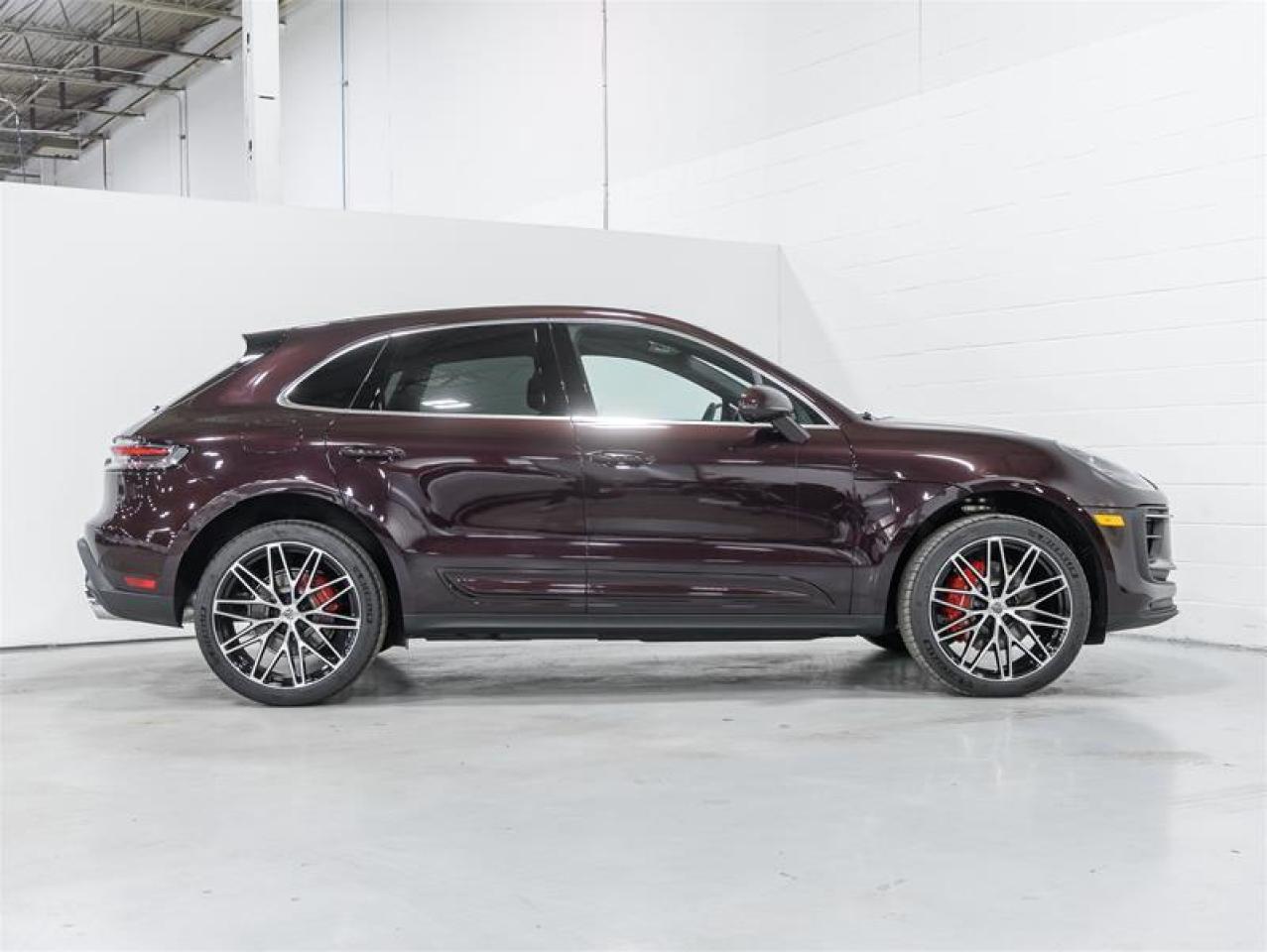 2026 Porsche Macan  Photo