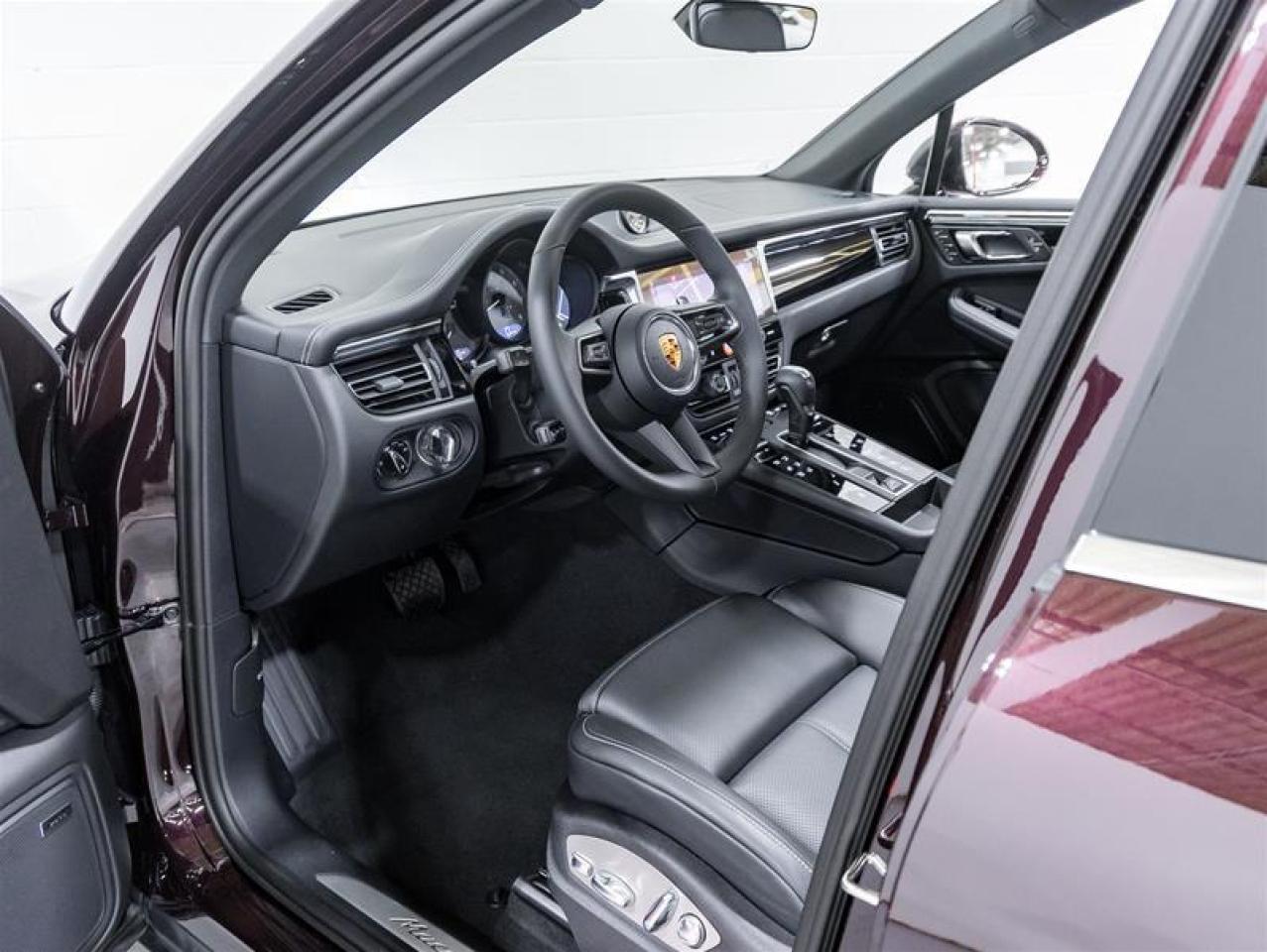 2026 Porsche Macan  Photo