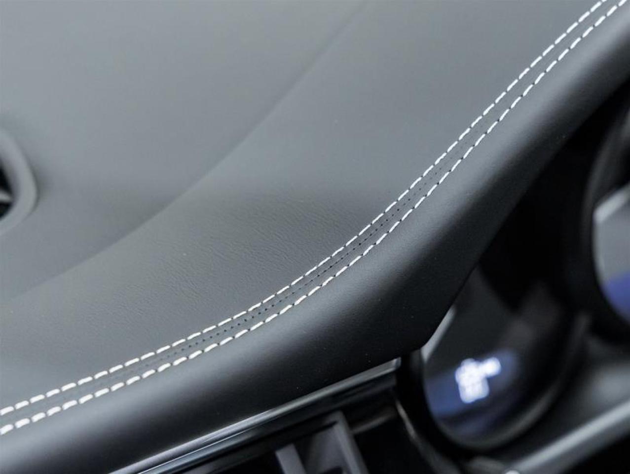 2026 Porsche Macan  Photo