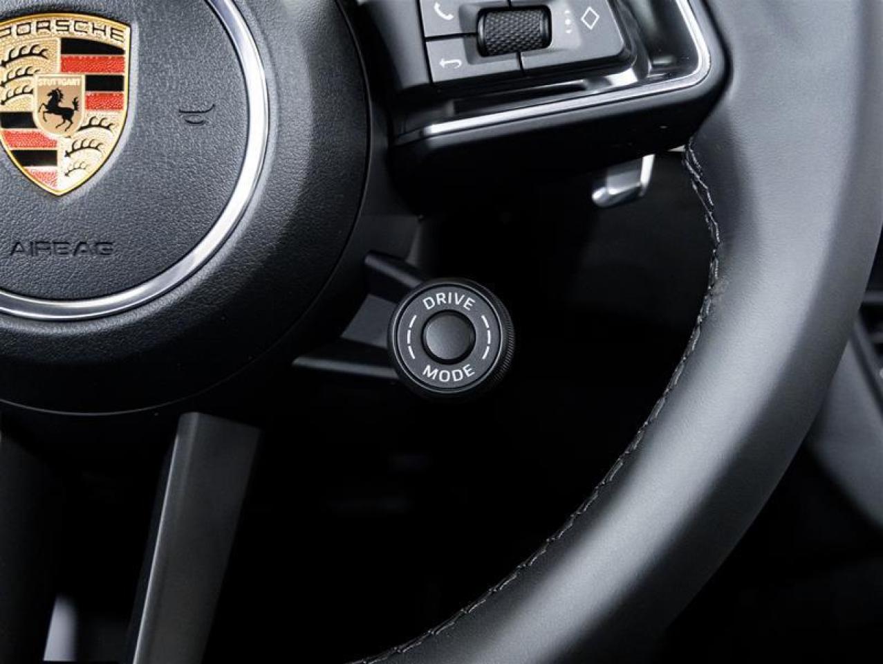 2026 Porsche Macan  Photo