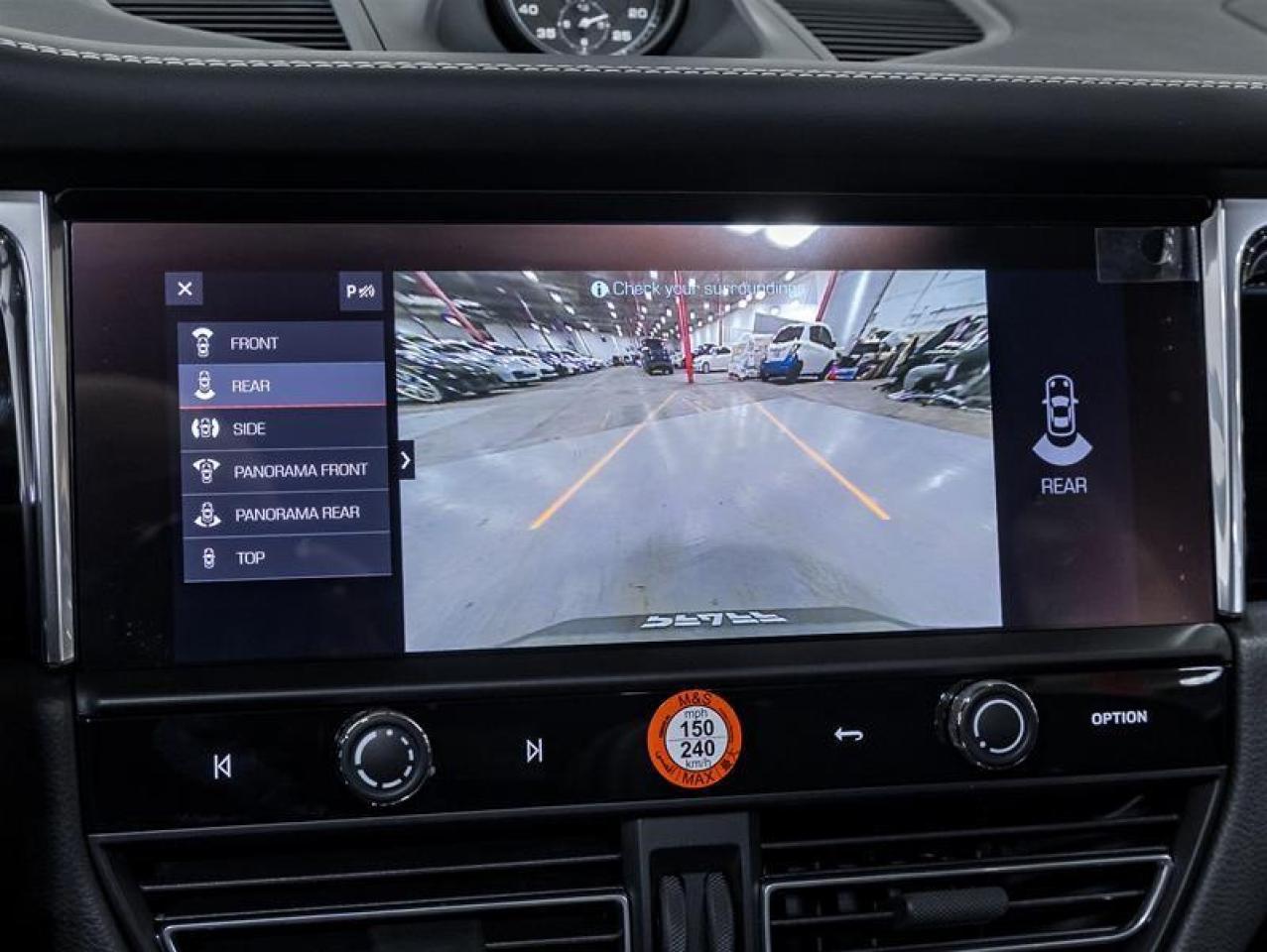 2026 Porsche Macan  Photo