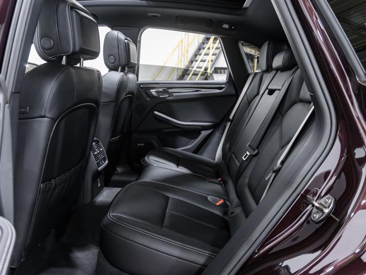 2026 Porsche Macan  Photo