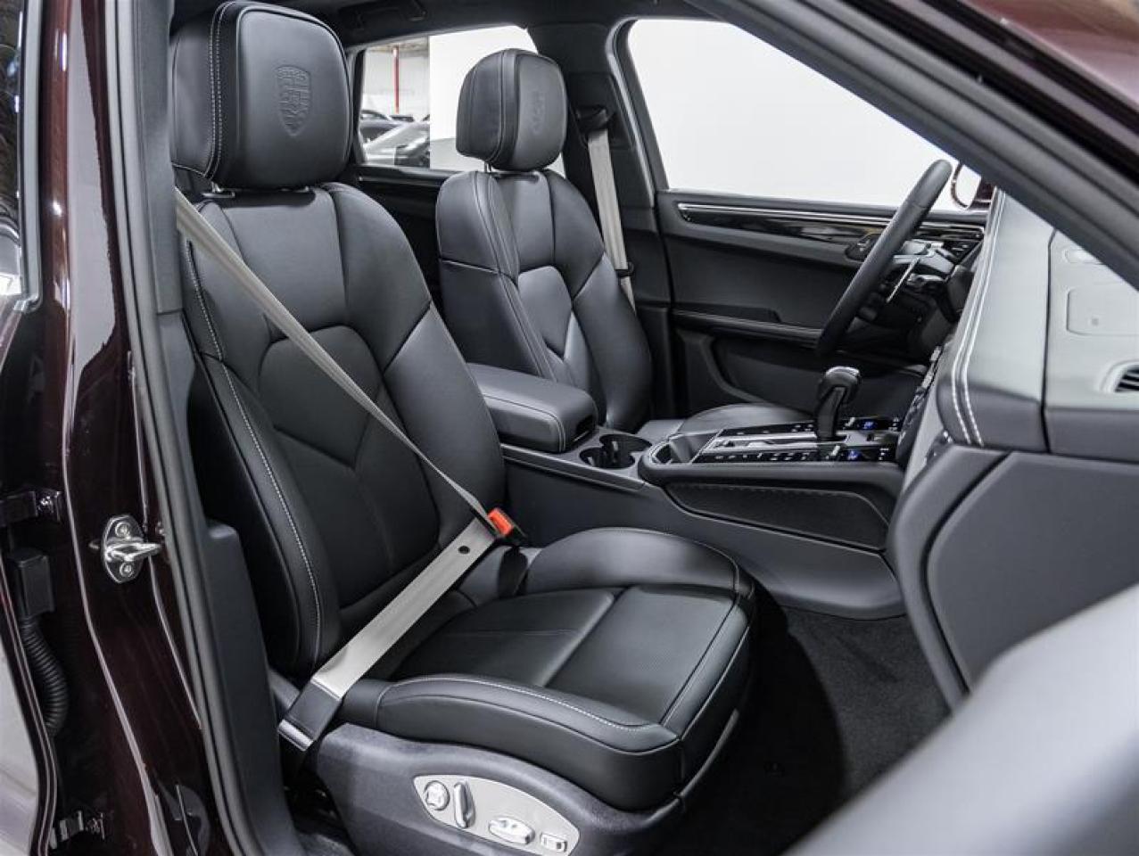 2026 Porsche Macan  Photo