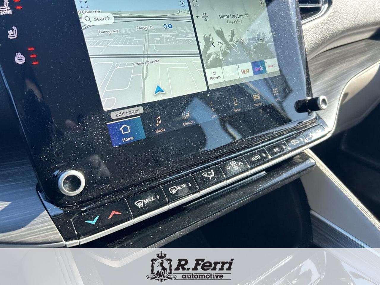 2023 Jeep Wagoneer L Series II 4dr 4x4 Photo