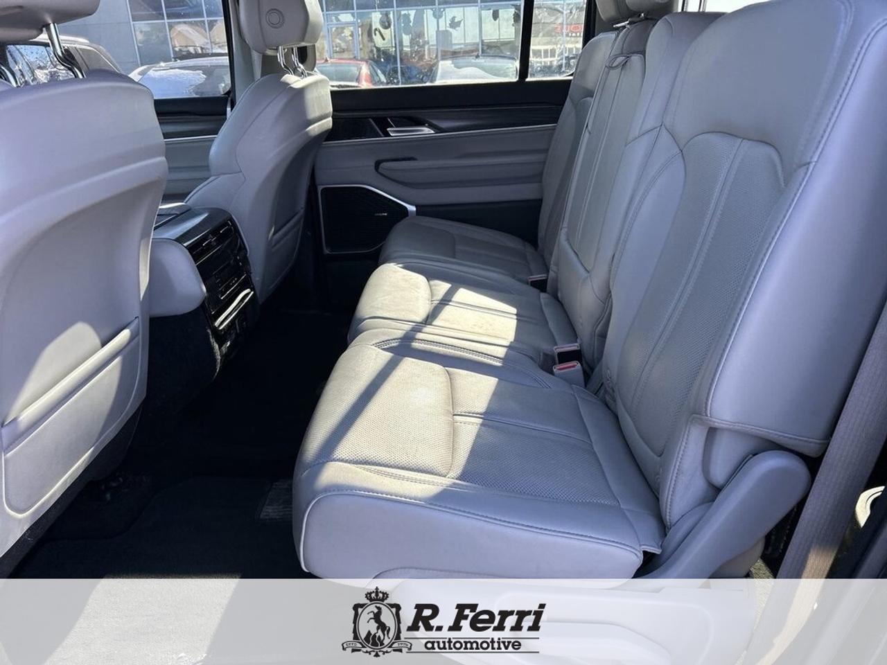 2023 Jeep Wagoneer L Series II 4dr 4x4 Photo