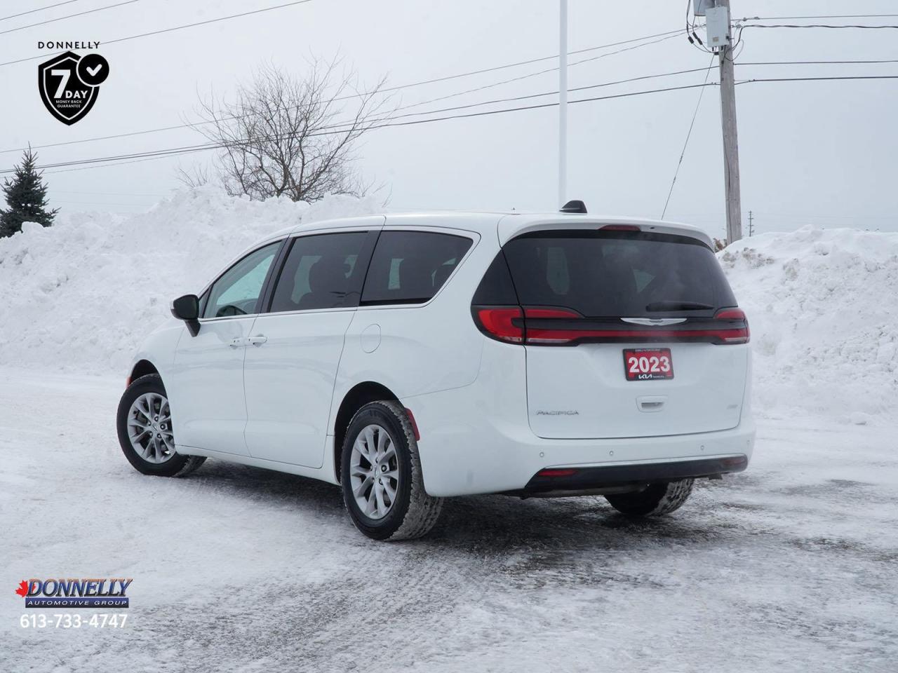 2023 Chrysler Pacifica  Photo4