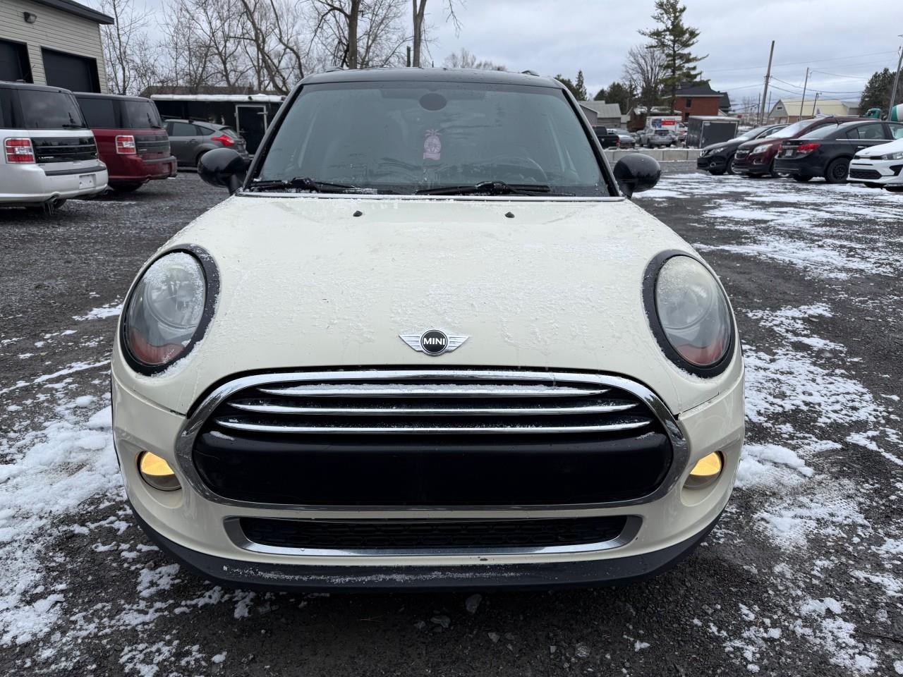 2015 MINI 5 Door Cooper 4dr Hatchback Photo