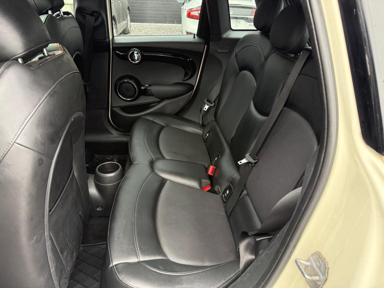 2015 MINI 5 Door Cooper 4dr Hatchback Photo