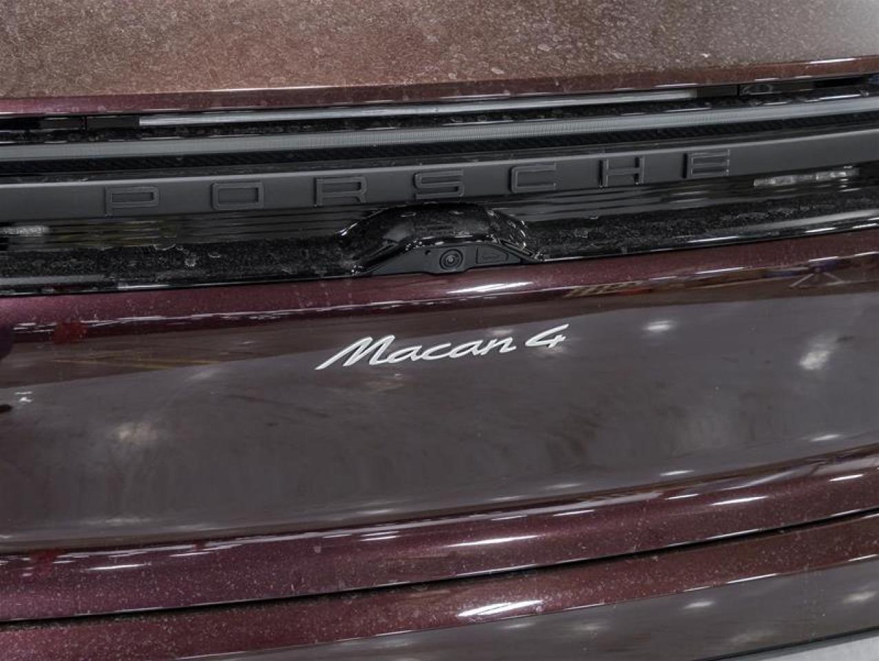 2024 Porsche Macan  Photo