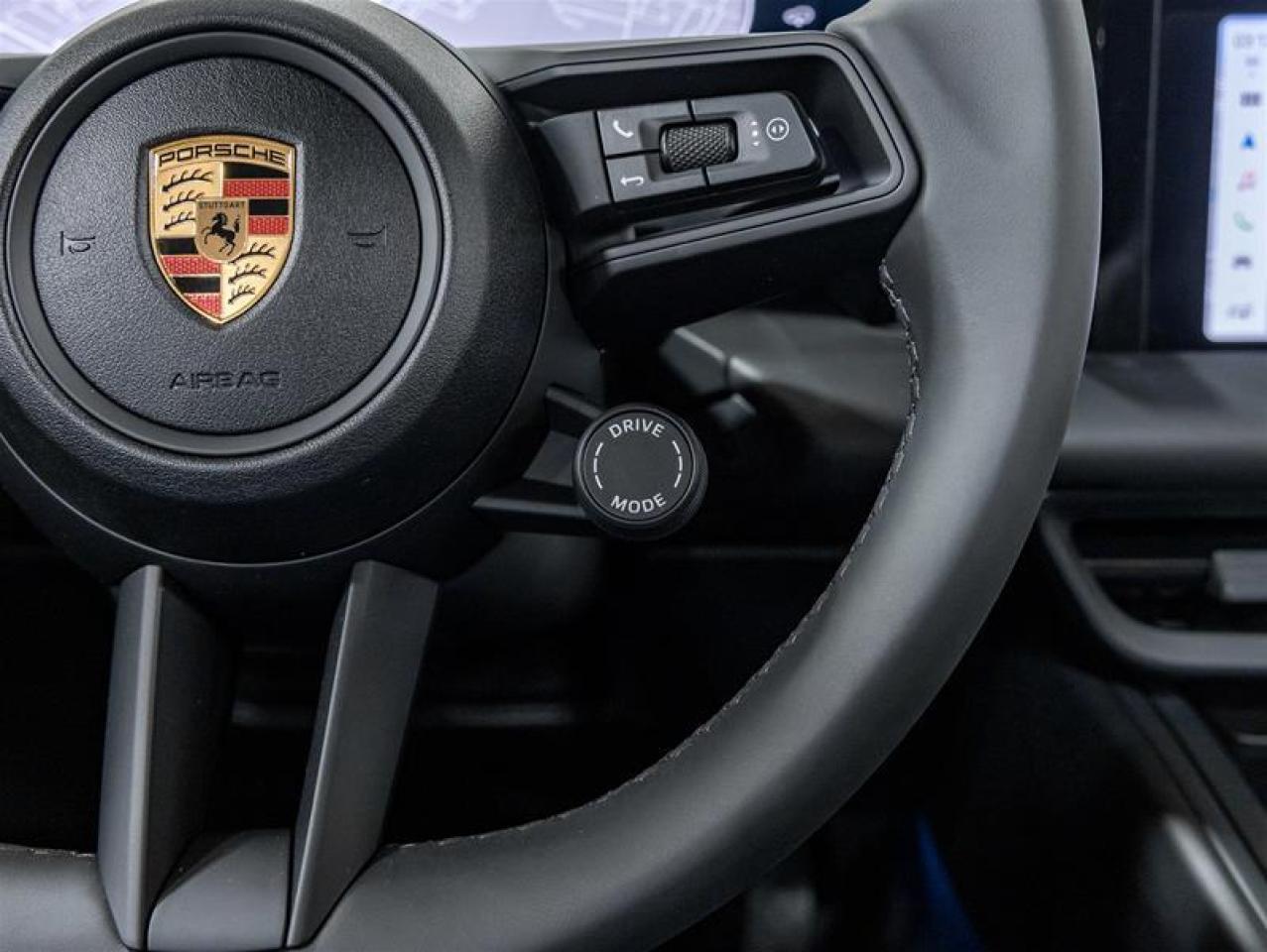 2024 Porsche Macan  Photo