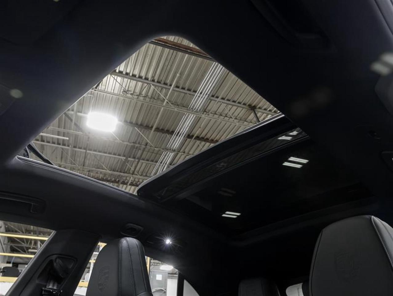 2024 Porsche Macan  Photo