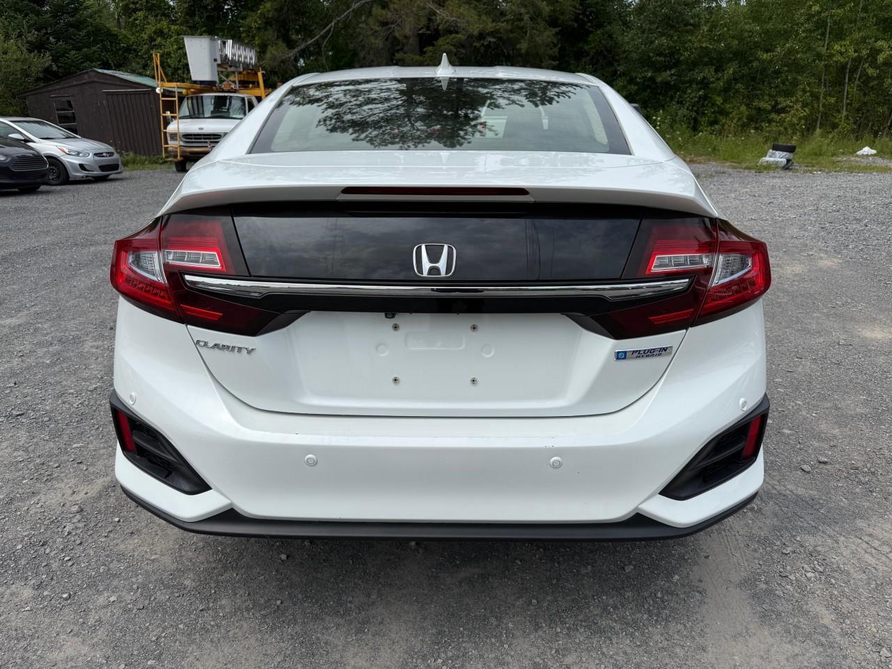 2018 Honda Clarity Plug-In Hybrid Base 4dr Sedan Photo3