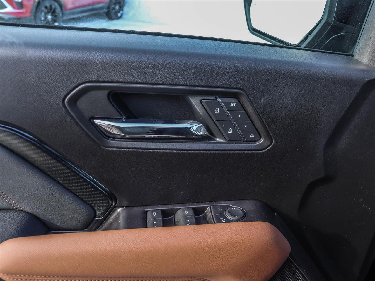 2026 GMC Canyon Crew Cab Short Box 4-Wheel Drive AT4 Photo